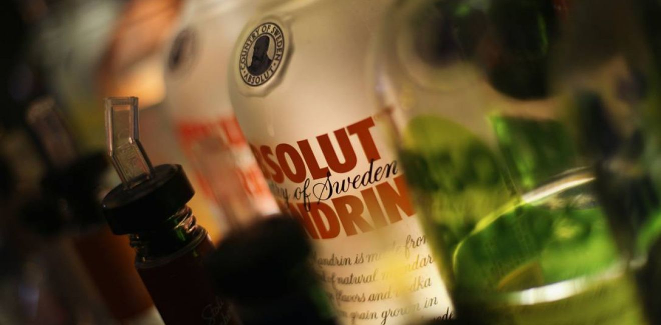 Consumo Excessivo de Álcool Por Jovens Está Ligado à Menção de Bebida Em Músicas