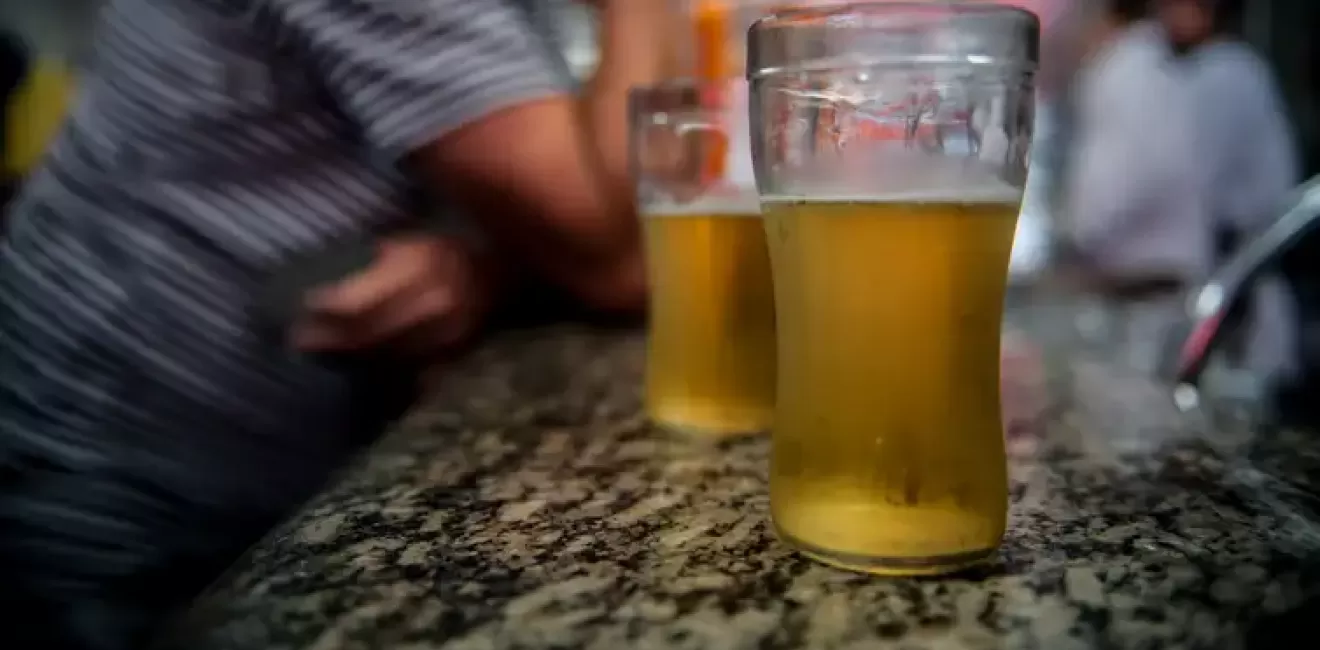 Tendência da mortalidade por transtornos mentais e comportamentais devidos ao uso de álcool no Brasi
