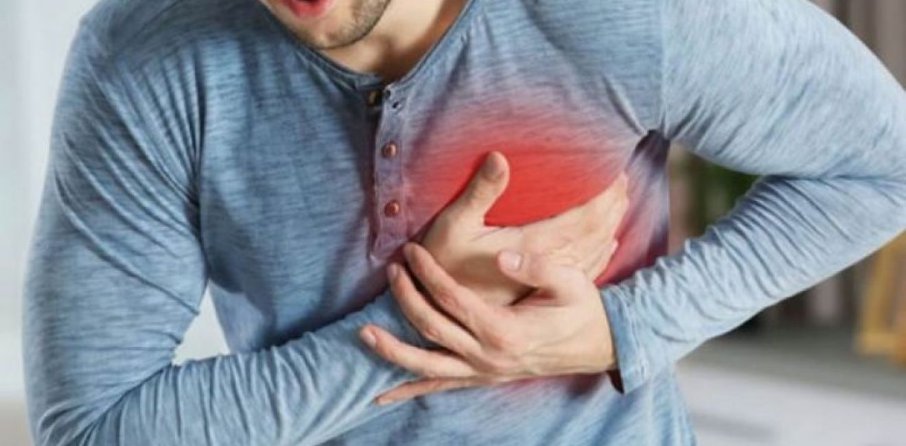 Complicações cardiovasculares em usuário de cocaína: relato de caso