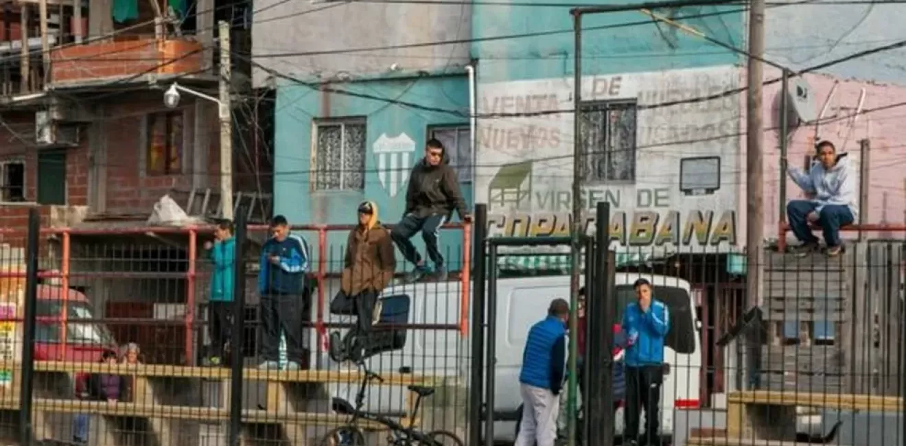 Sobre o cuidado de outros em contextos de pobreza, uso de drogas e marginalização