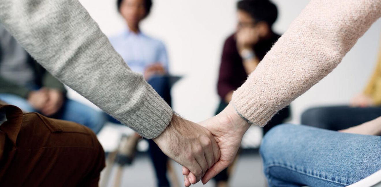 Ouvir, Acolher e Agir: Como Ajudar um Adicto a Falar e Mudar