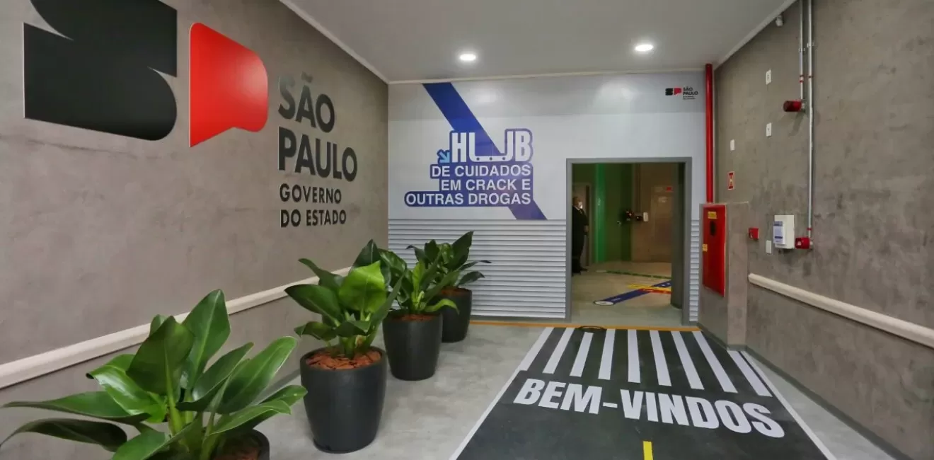 O padrão de uso de drogas por grupos em diferentes fases de tratamento no (CAPS-AD)