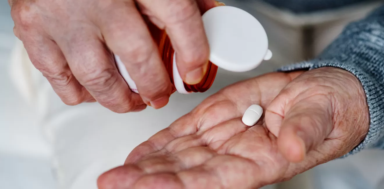 Uso Indevido de Psicofármacos na Terceira Idade: Um Problema Invisível, mas Real