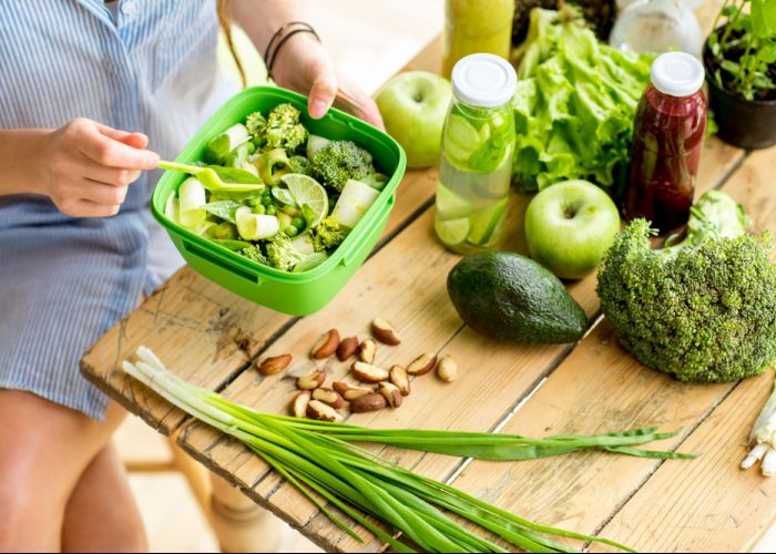 Estado nutricional e hábitos alimentares de dependentes químicos em tratamento ambulatorial