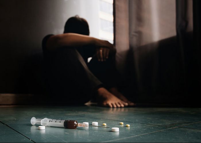 Entre o Prazer e a Dor: Os Caminhos da Dependência