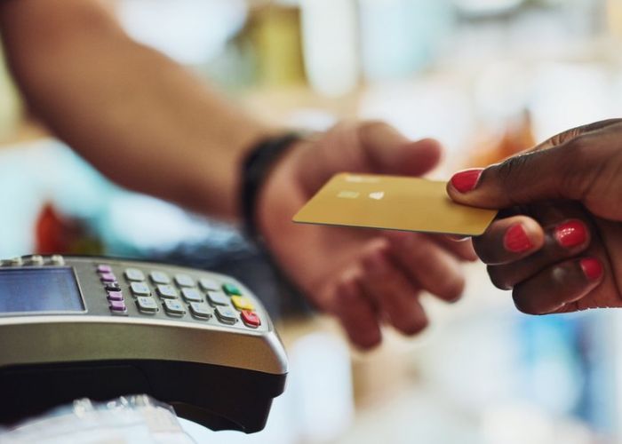 Compras compulsivas: uma revisão e um relato de caso