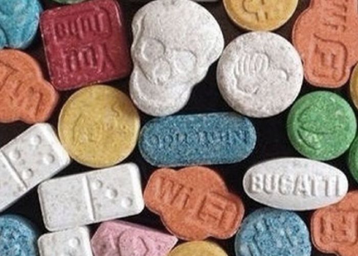 Êxtase (MDMA): efeitos farmacológicos e tóxicos, mecanismo de ação e abordagem clínica