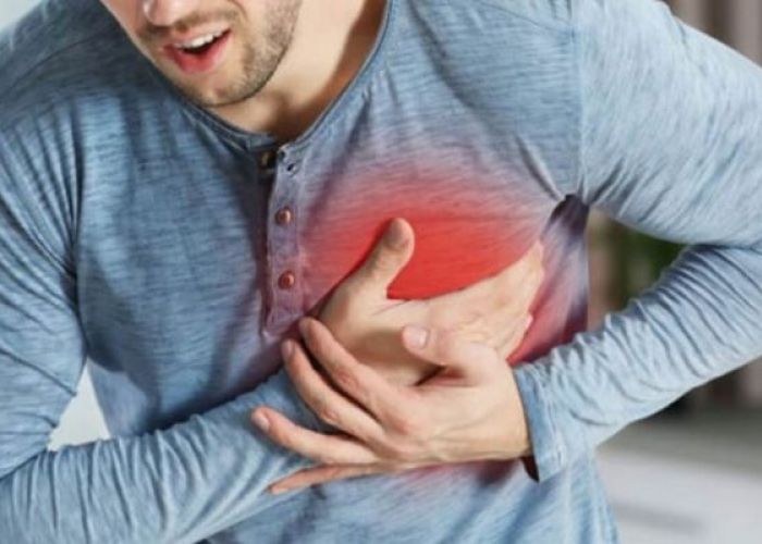 Complicações cardiovasculares em usuário de cocaína: relato de caso