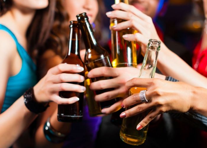 O impacto da publicidade de bebidas alcoólicas sobre o consumo entre jovens